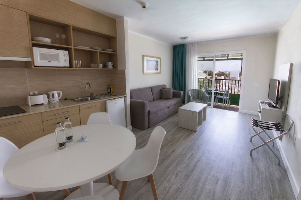 Apartment, 1 Bedroom (2 adults and 1 child)