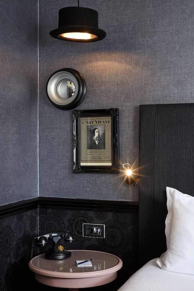 Les Plumes Hôtel Paris Classic Double Room 7