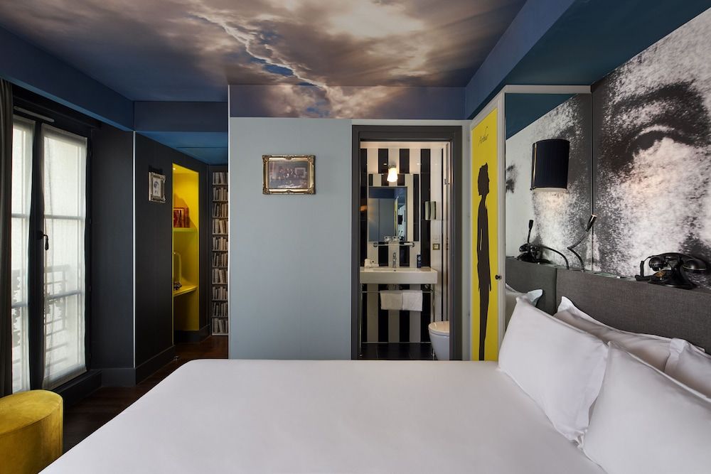 Les Plumes Hôtel Paris Classic Double Room 4