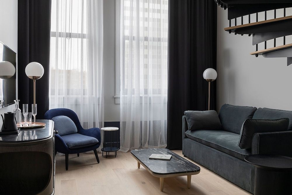 Woodlark Hotel Portland, a Tribute Portfolio Hotel Suite, 1 King Bed with Sofa bed, City View 3