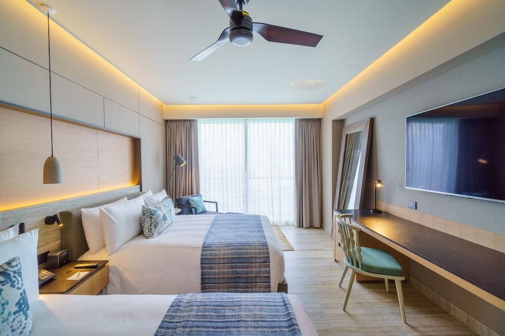 undefined Renaissance Cancun Resort & Marina 3