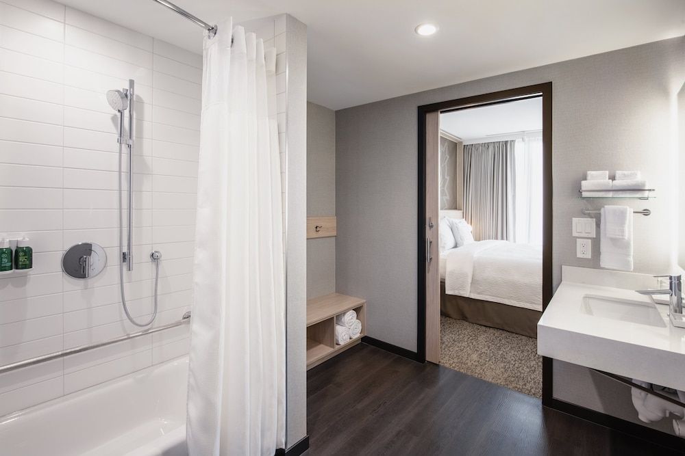 Residence Inn by Marriott Calgary Downtown/Beltline District Studio, 1 King Bed 3