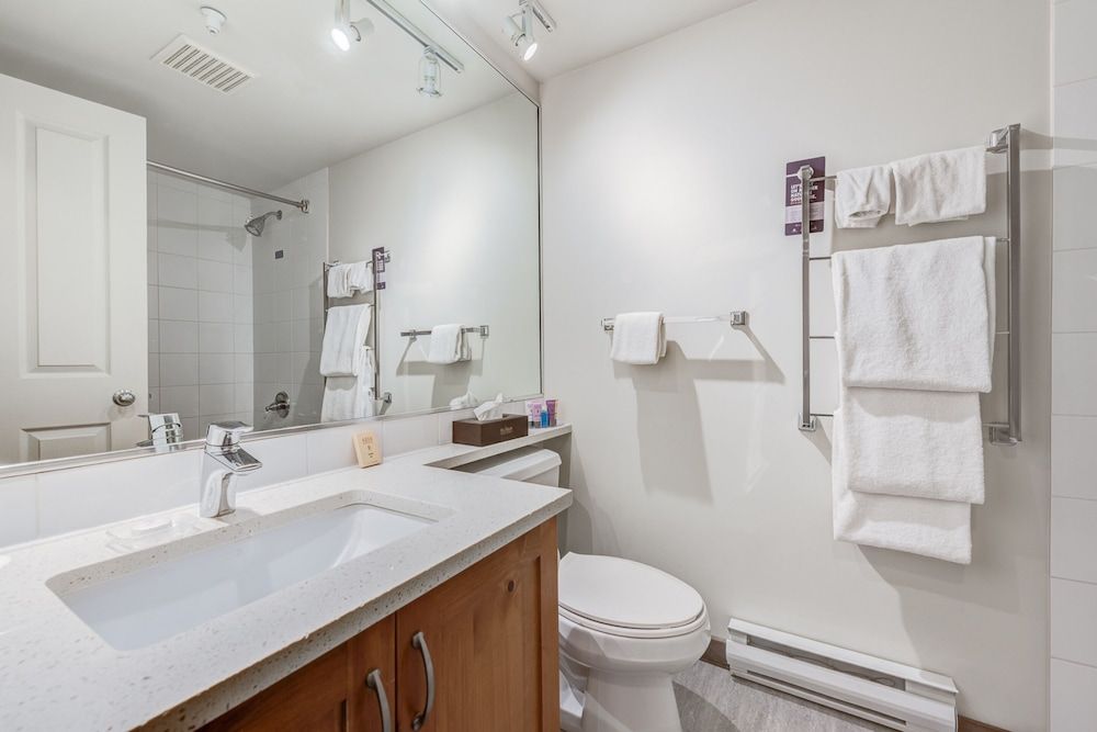Studio Suite, Kitchen