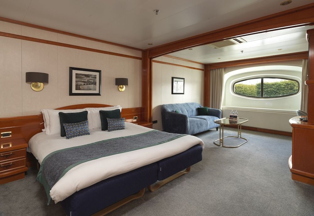 undefined Sunborn London 3