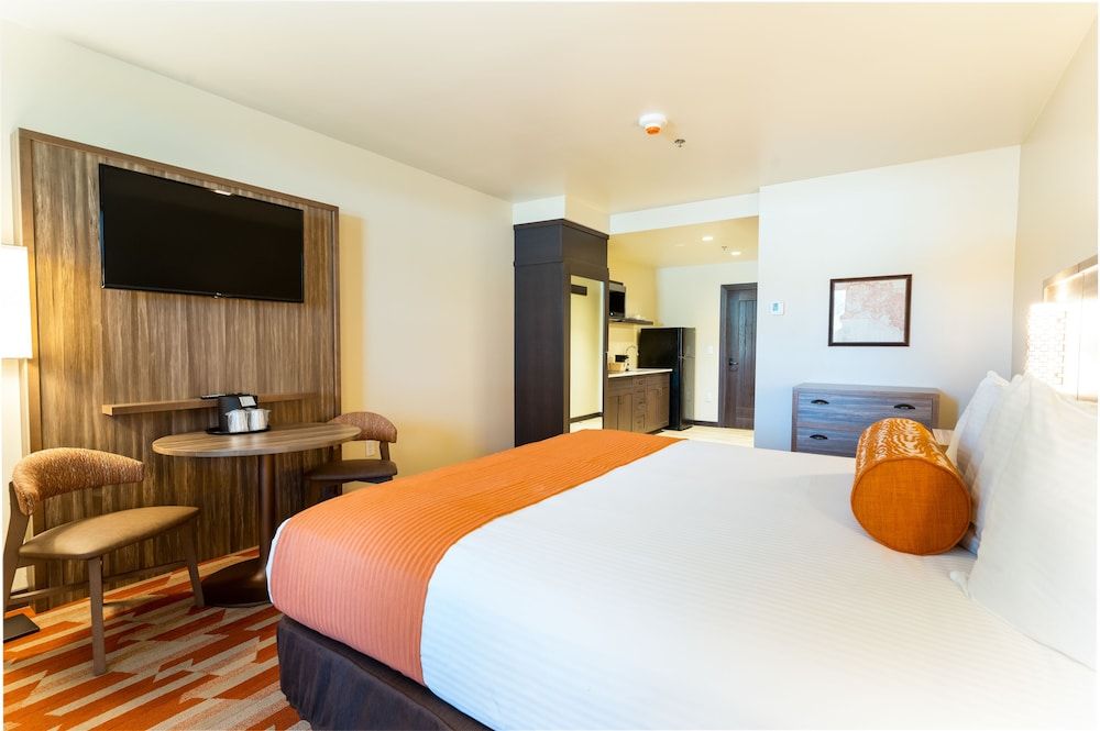 undefined Maswik Lodge - Inside the Park 2