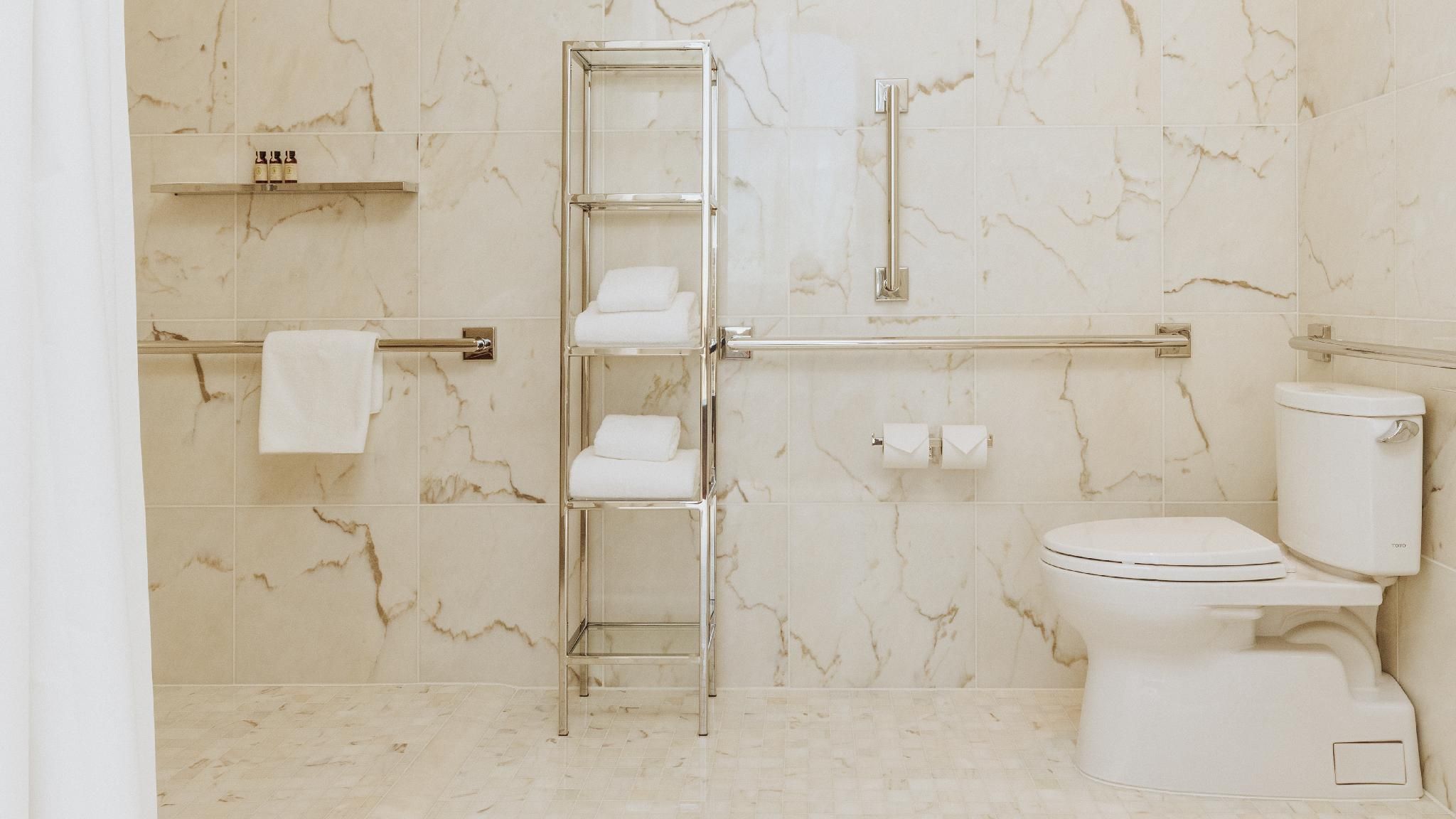 King Accessible Junior Suite