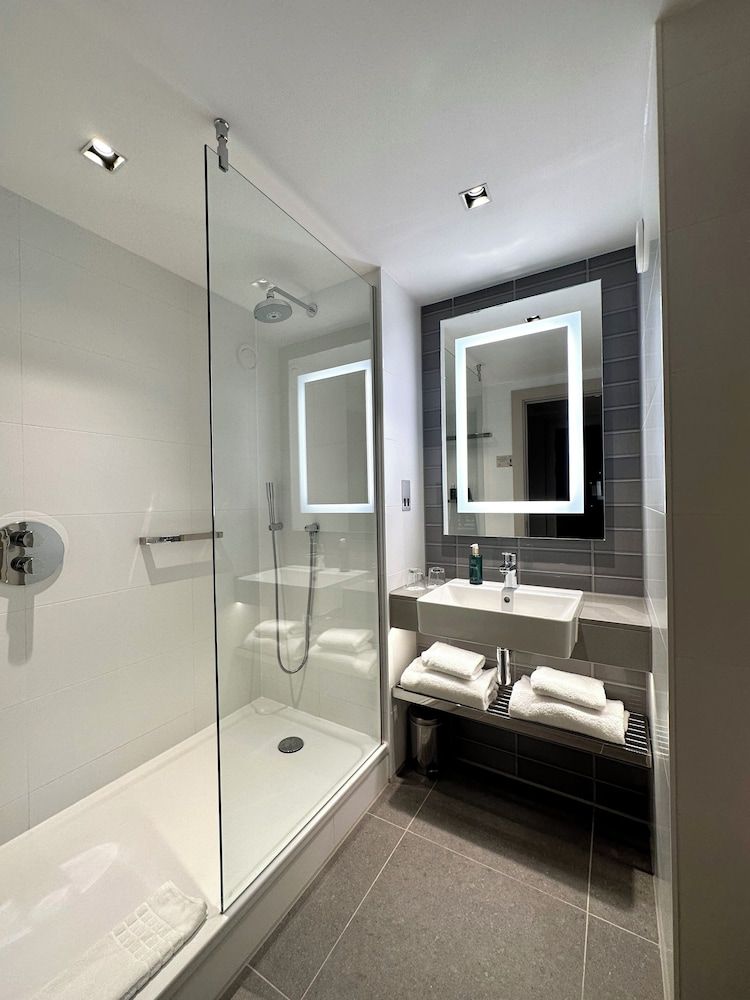 undefined Clayton Hotel Manchester City Centre 8