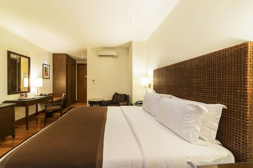 Deluxe Room, 1 King Bed