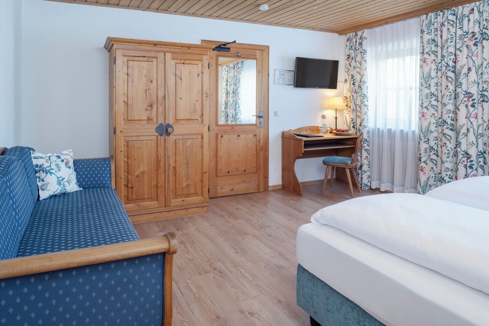 Hotel Obermaier Classic Room 6