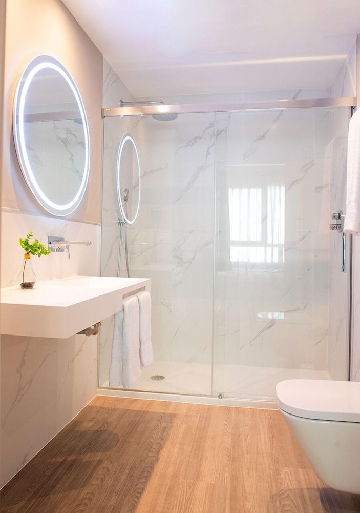 Voghe Premium Flats Studio (Pret a Porter) 23