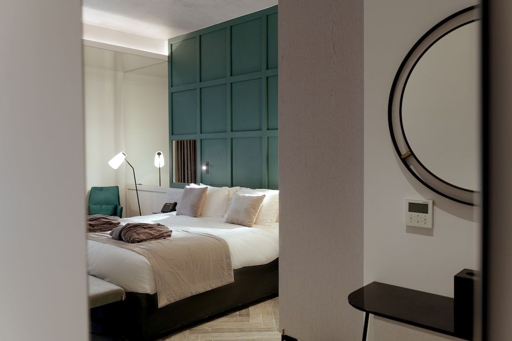 The Embassy Valletta Hotel Deluxe Family Room