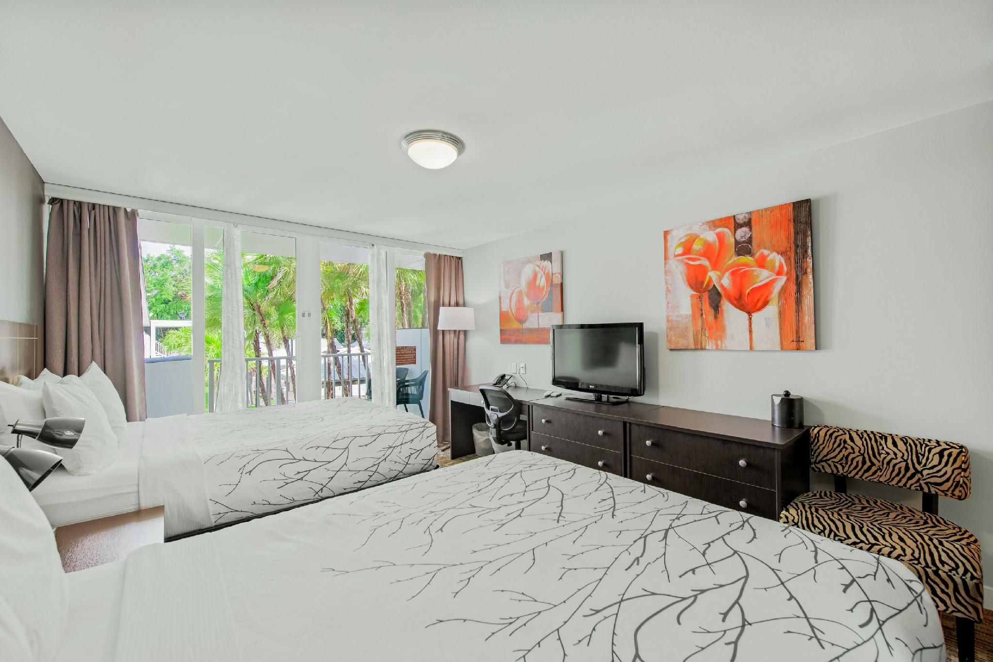 Premium Pool View Double Queens