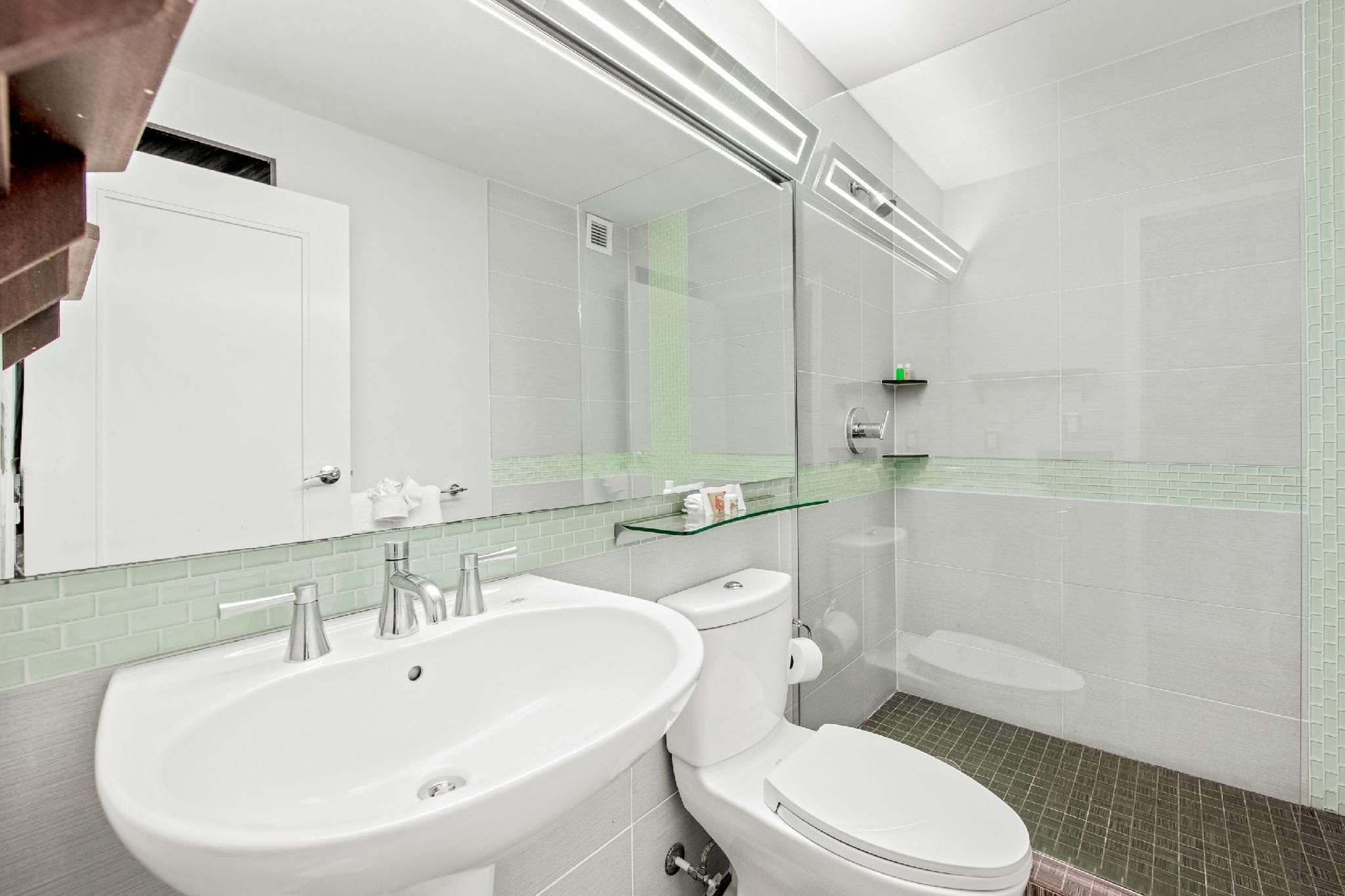 Premium Pool View Double Queens