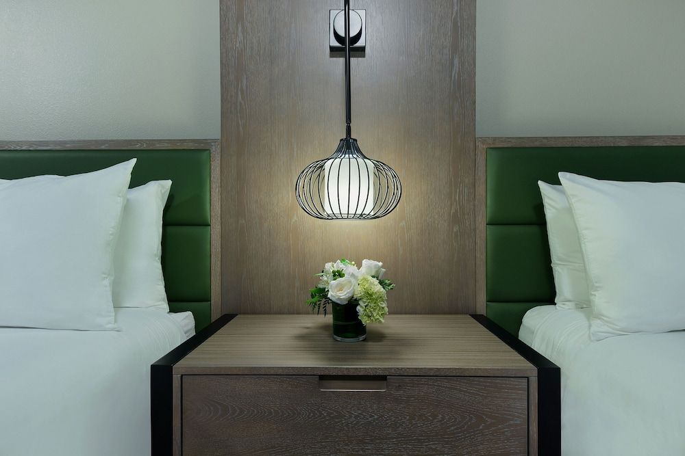 Oxford Suites Paso Robles 2 Queen Suite 3