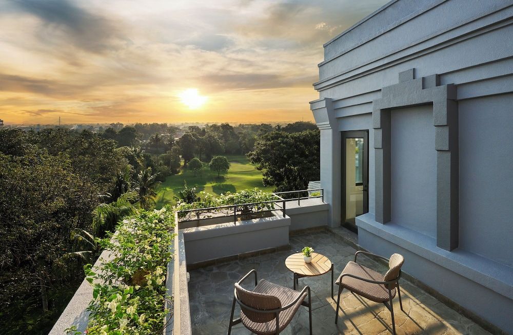 Hyatt Regency Yogyakarta Premier Room, 1 King Bed, Balcony, Golf View 3