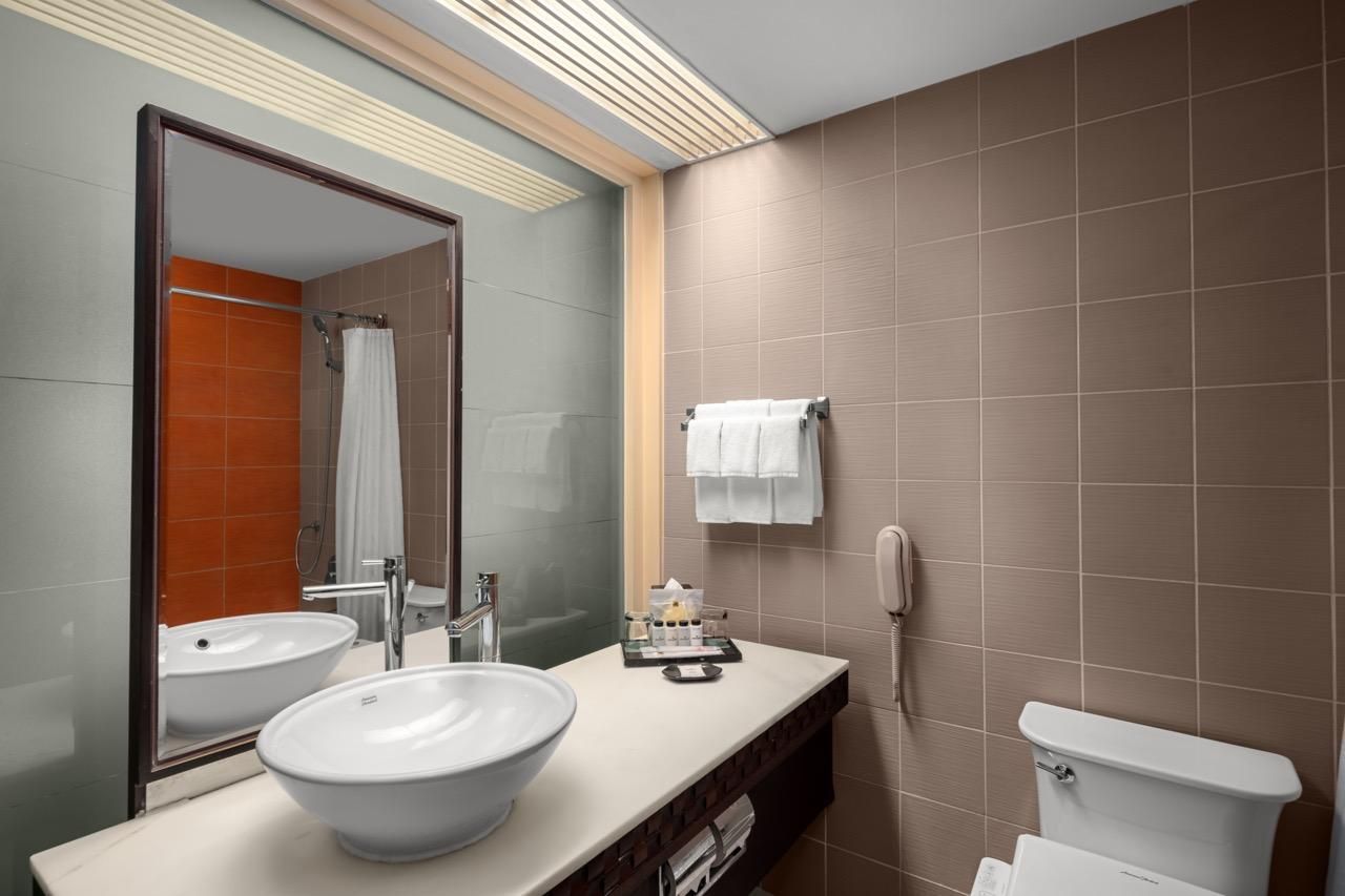 RIHGA Royal Laguna Guam Resort Ocean View Room 2