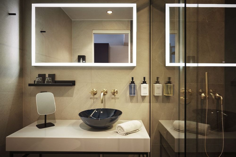 WIDE Hotel Penthouse Balcony 7