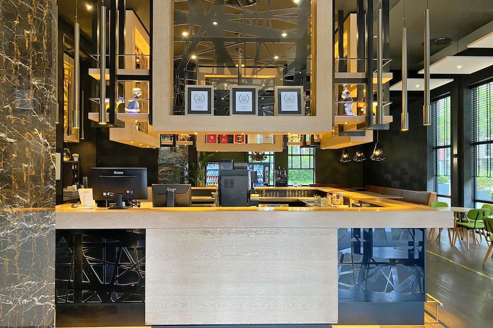 undefined XO Hotels Couture 7