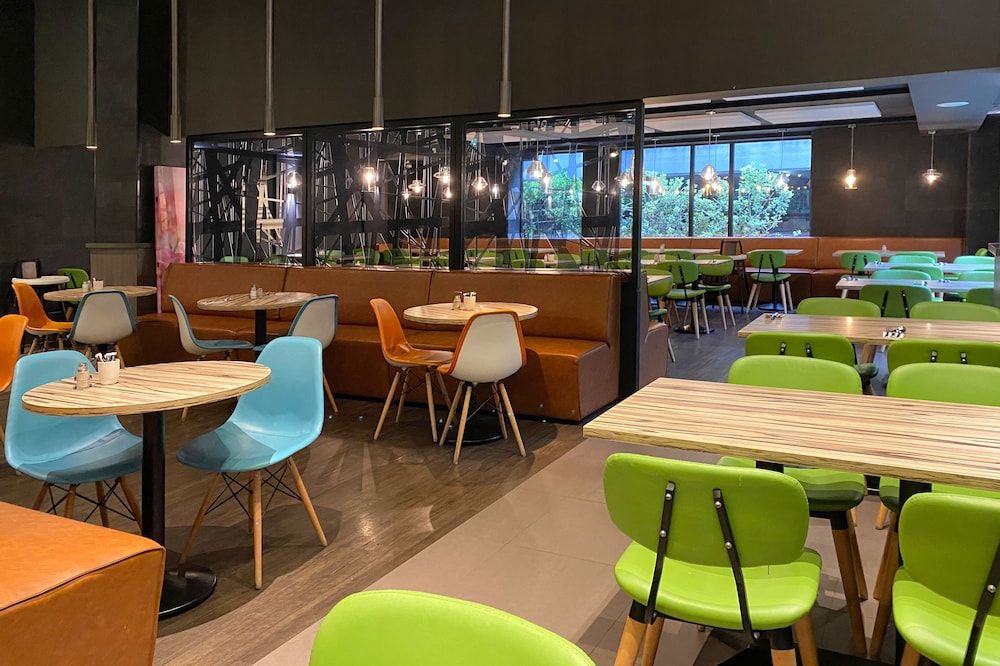 undefined XO Hotels Couture 9