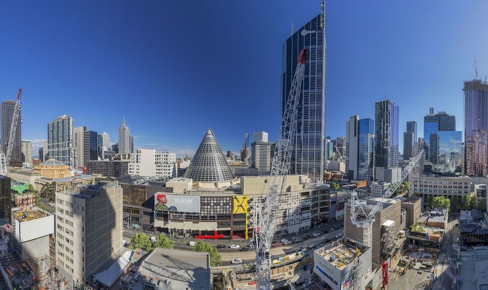 undefined Brady Hotels Central Melbourne 6