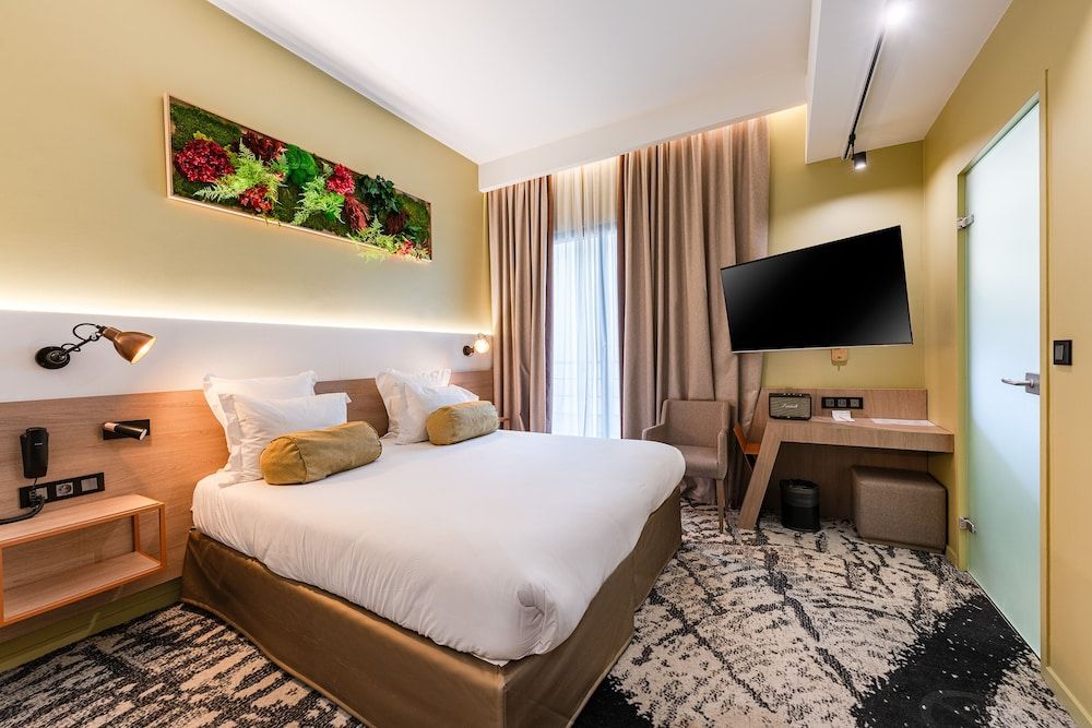 Hotel B55 Classic Double or Twin Room, With Shower