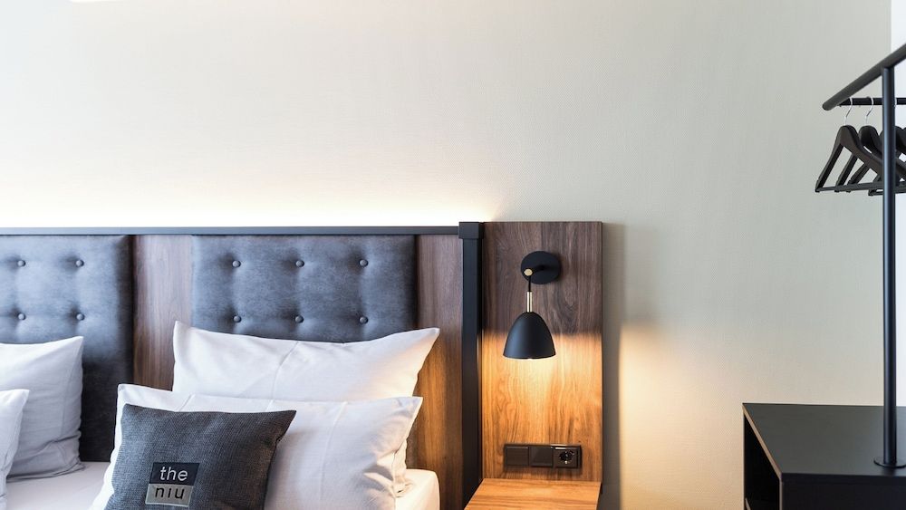 Holiday Inn - the niu, Saddle Furth by IHG Standard Room, 1 Queen Bed 3