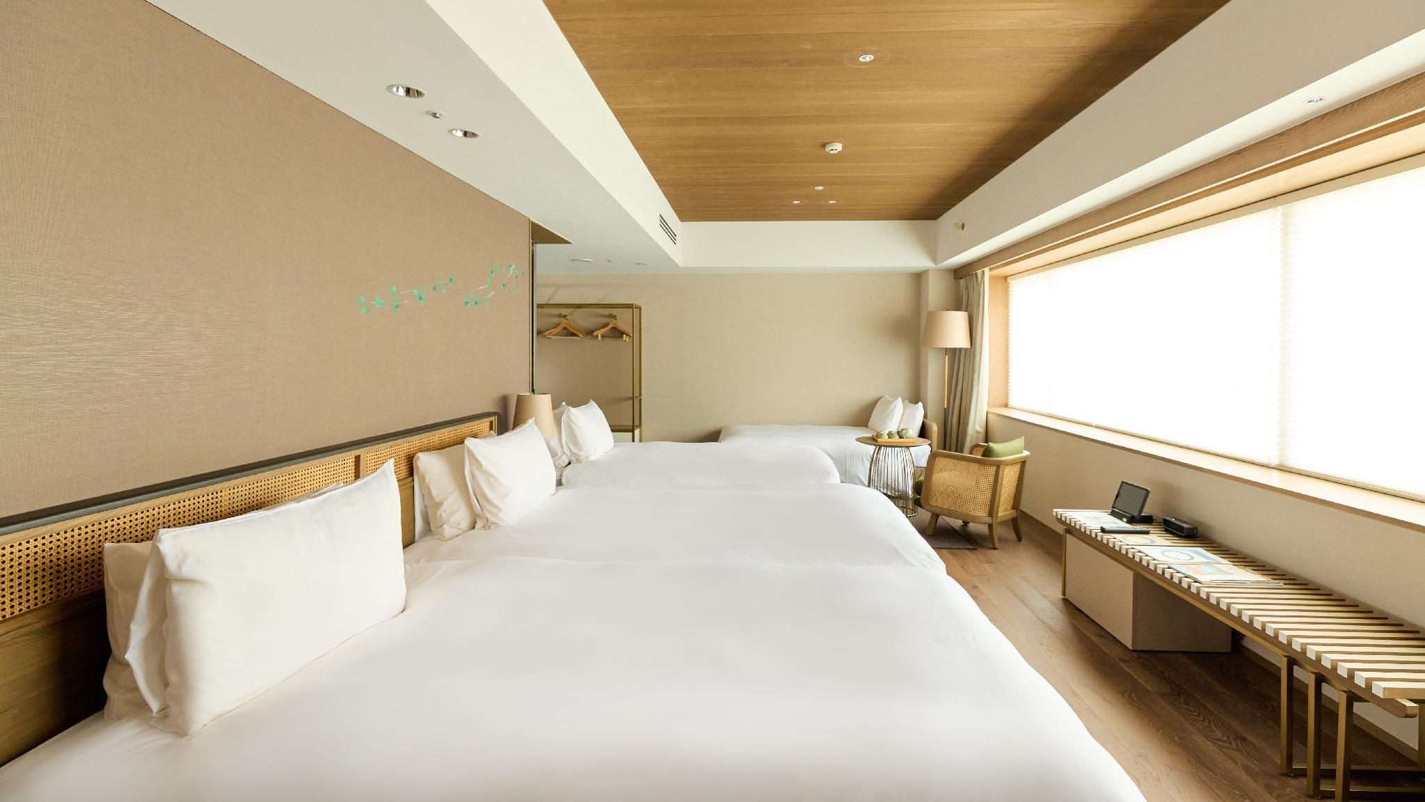 Deluxe Grand Family Twin Room