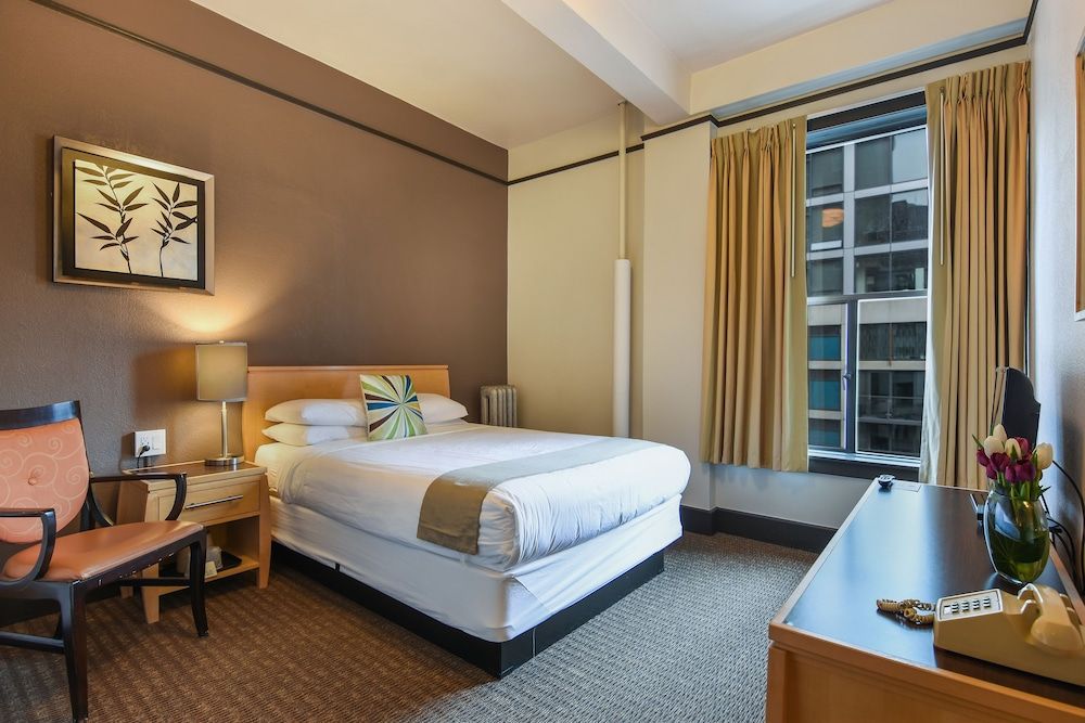 The Moore Hotel Standard Room, 1 Queen Bed, Private Bathroom, No Air Conditioning 5