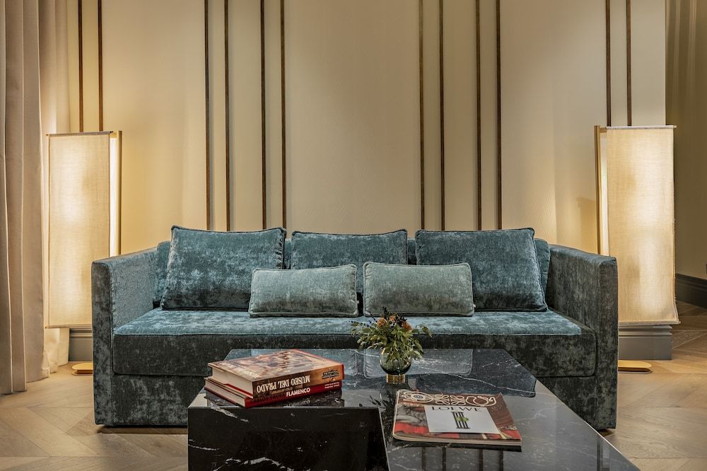 CoolRooms Palacio de Atocha Suite 7