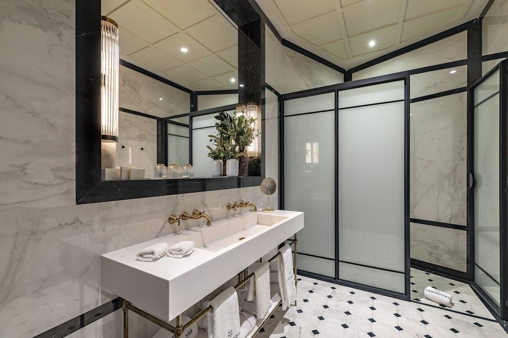 CoolRooms Palacio de Atocha Deluxe Double Room 4