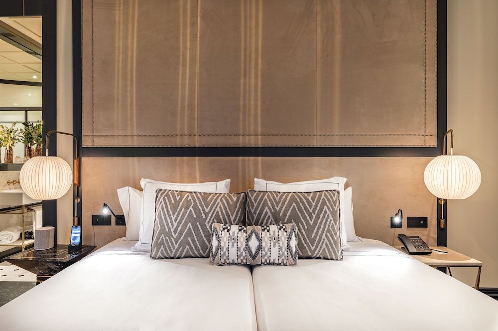 CoolRooms Palacio de Atocha Deluxe Double Room 2