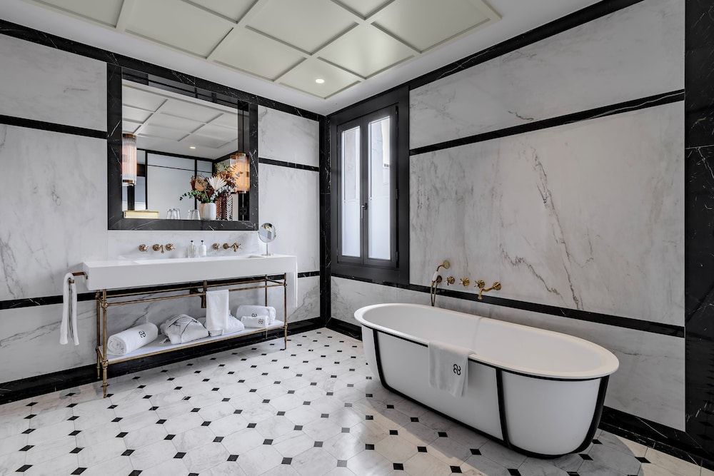 CoolRooms Palacio de Atocha Suite 5