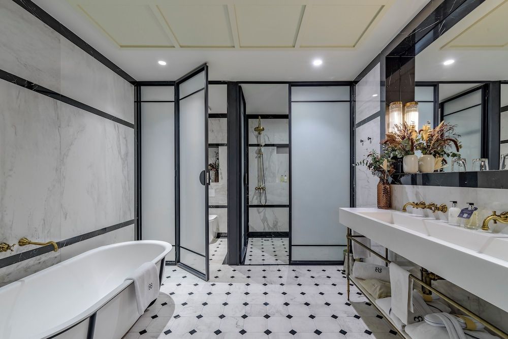 CoolRooms Palacio de Atocha Suite 3