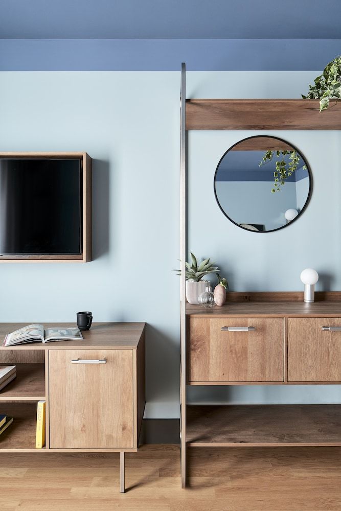 Schwan Locke Locke Studio 16