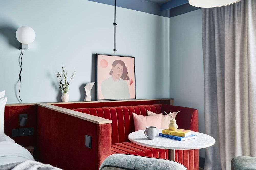 Schwan Locke Locke Studio 18