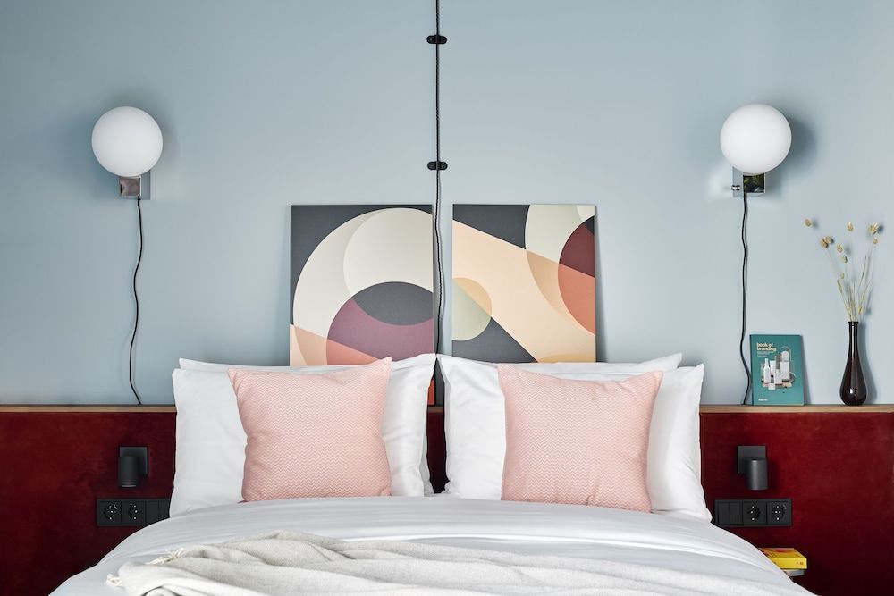 undefined Schwan Locke 8