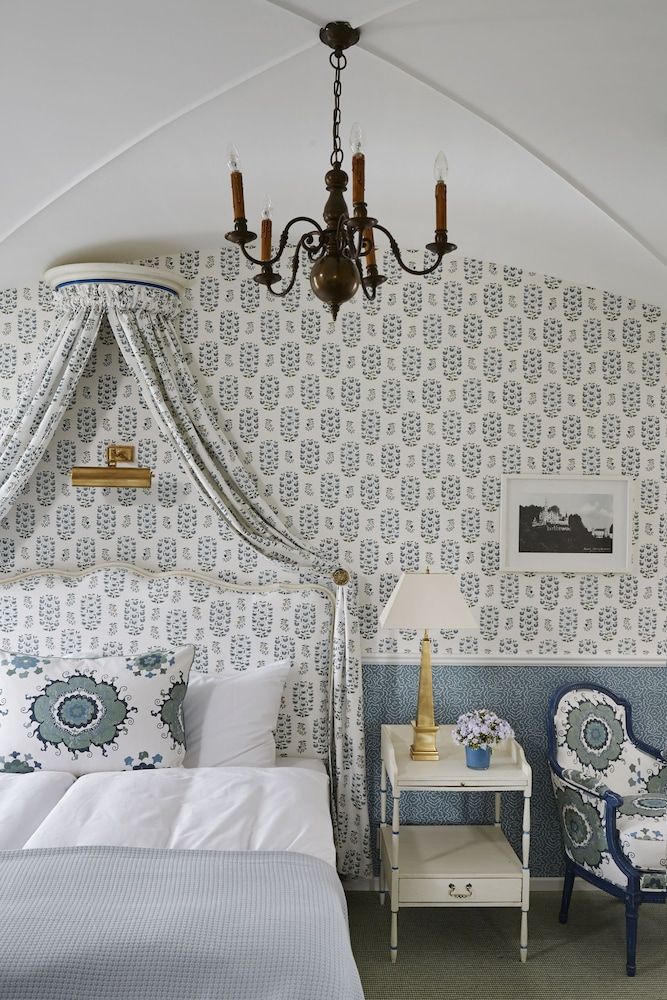 undefined Chateau Guetsch 10