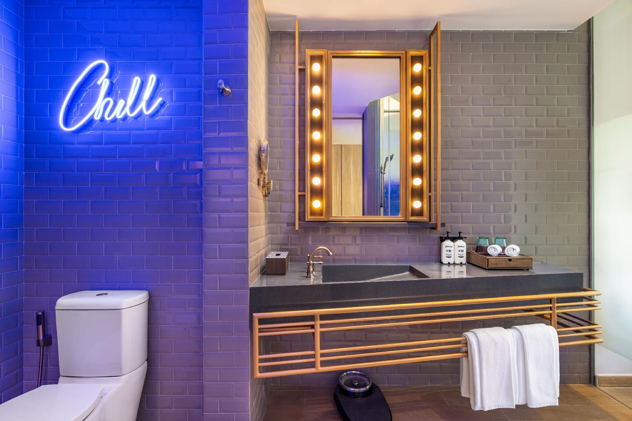 1 King Bed Standard Garden View