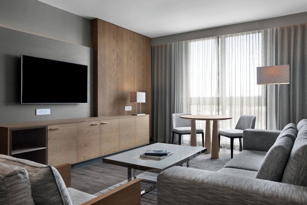 AC Hotel by Marriott Cape Town Waterfront Room, 1 King Bed, Harbor View 19