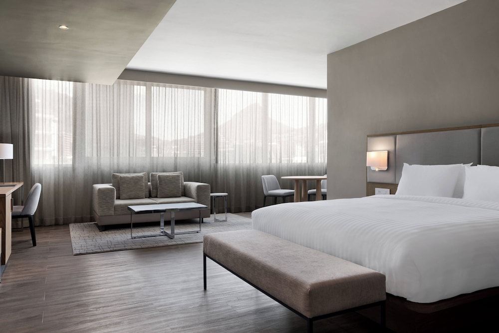 AC Hotel by Marriott Cape Town Waterfront Room, 1 King Bed, Harbor View 11