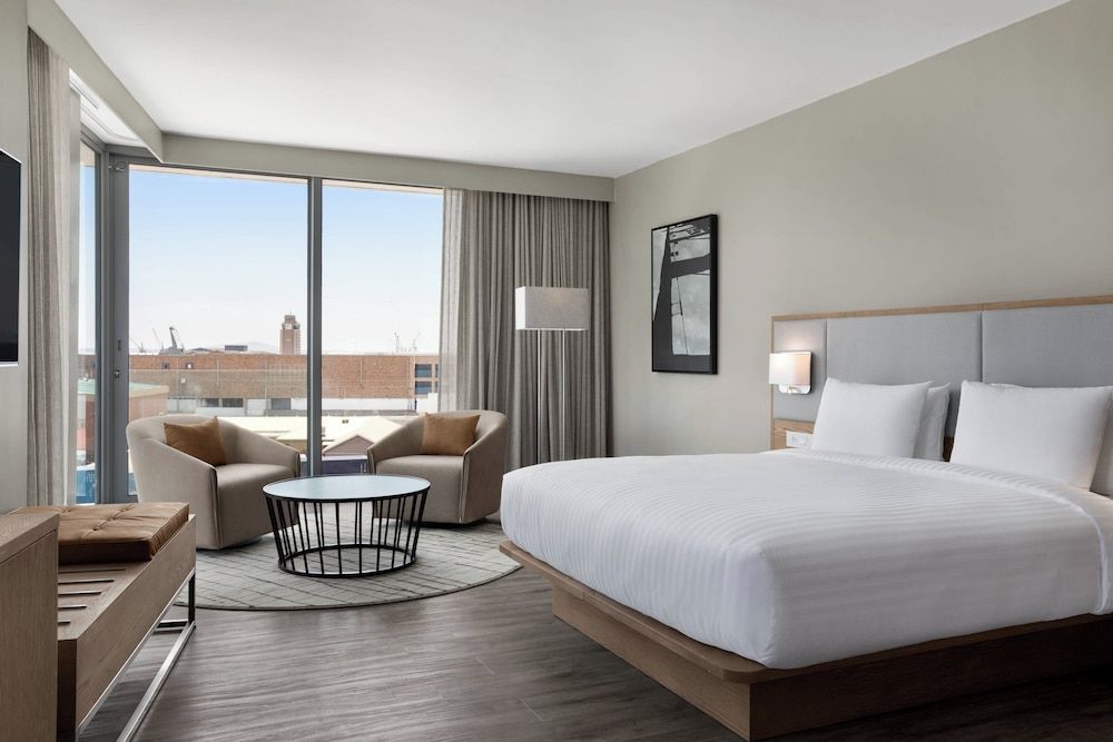 AC Hotel by Marriott Cape Town Waterfront Room, 1 King Bed, Harbor View 7