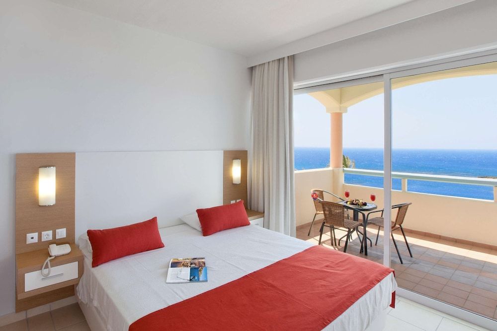 Family Room, Sea View