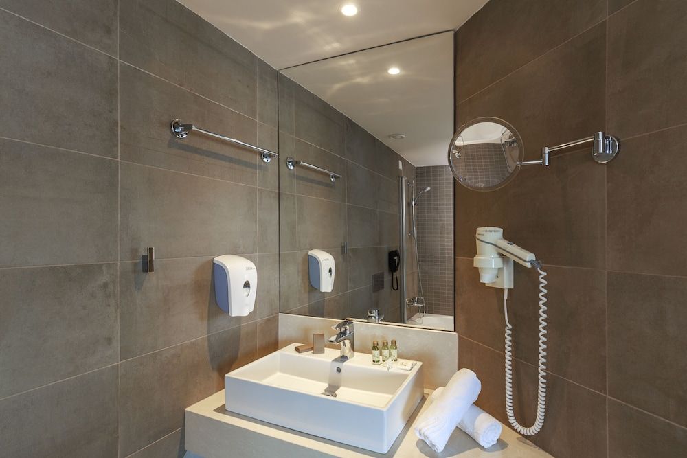 Executive Suite, Sea View