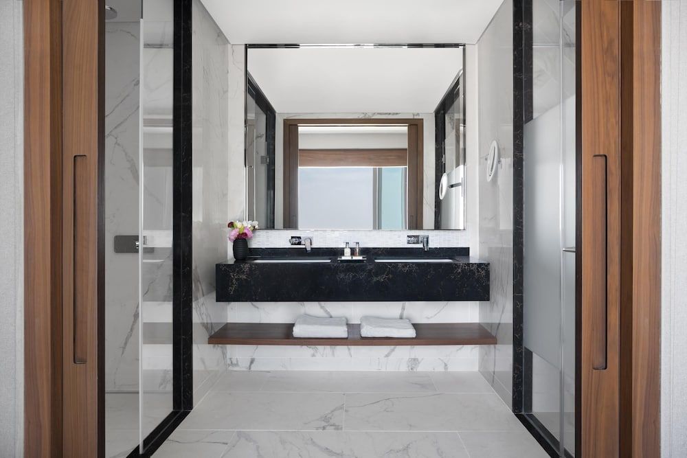 Suite (Panorama)