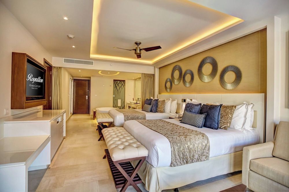 Luxury Suite Ocean View with Terrace Jacuzzi Diamond Club