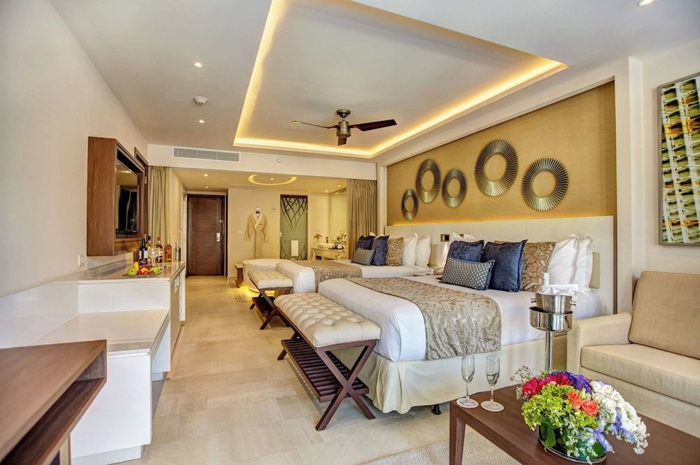 Luxury Suite Ocean View with Terrace Jacuzzi Diamond Club