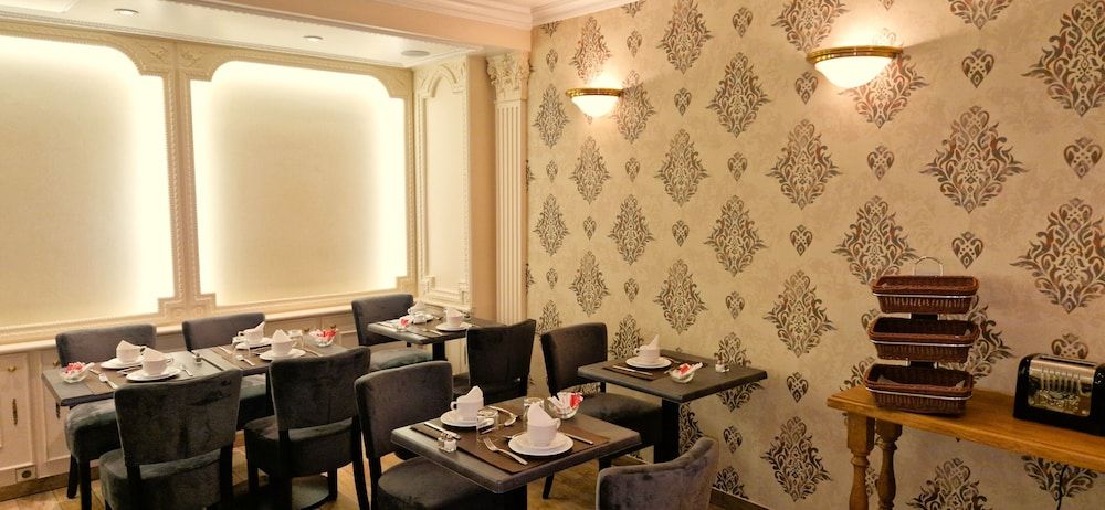 undefined Princesse Caroline 9