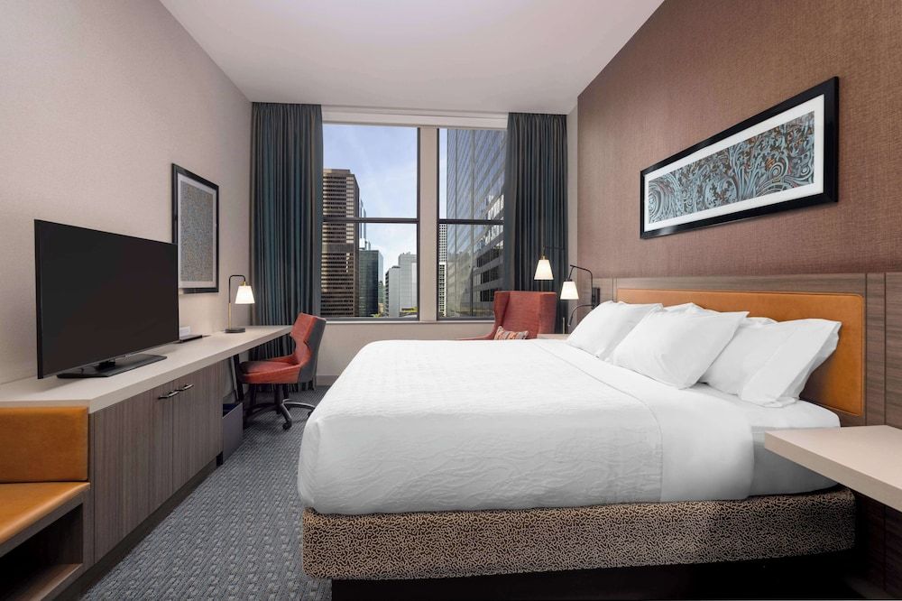 undefined Hilton Garden Inn Chicago Central Loop 2
