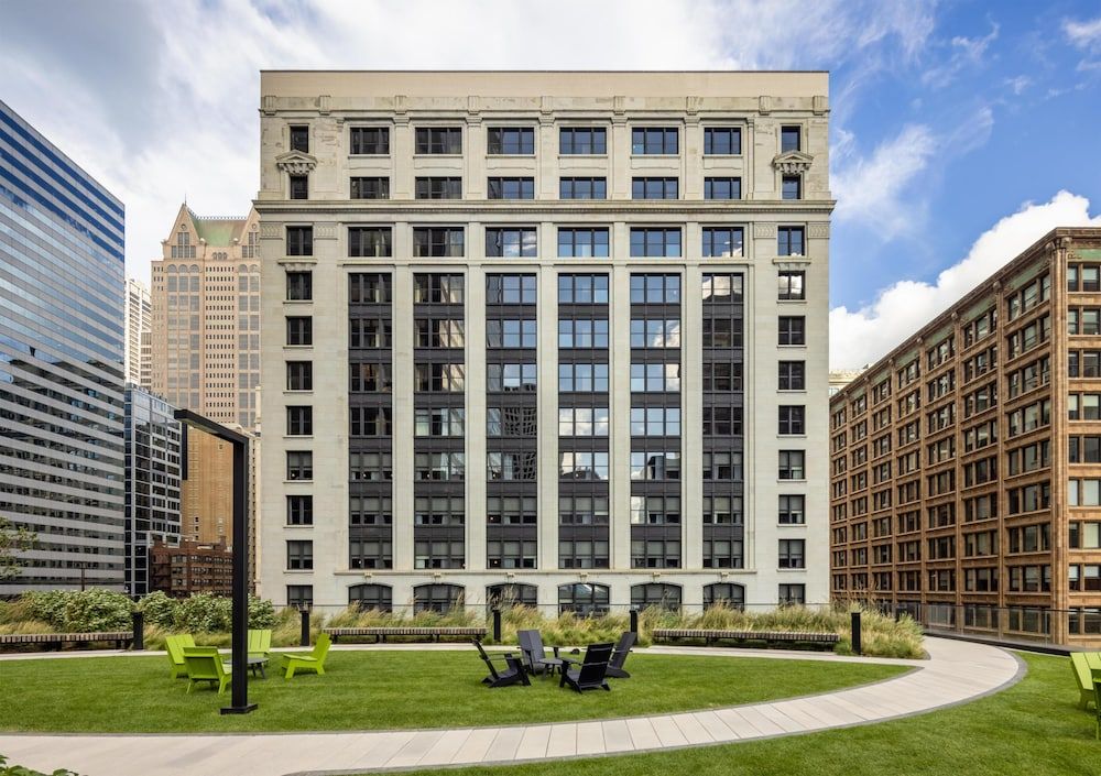 undefined Hilton Garden Inn Chicago Central Loop