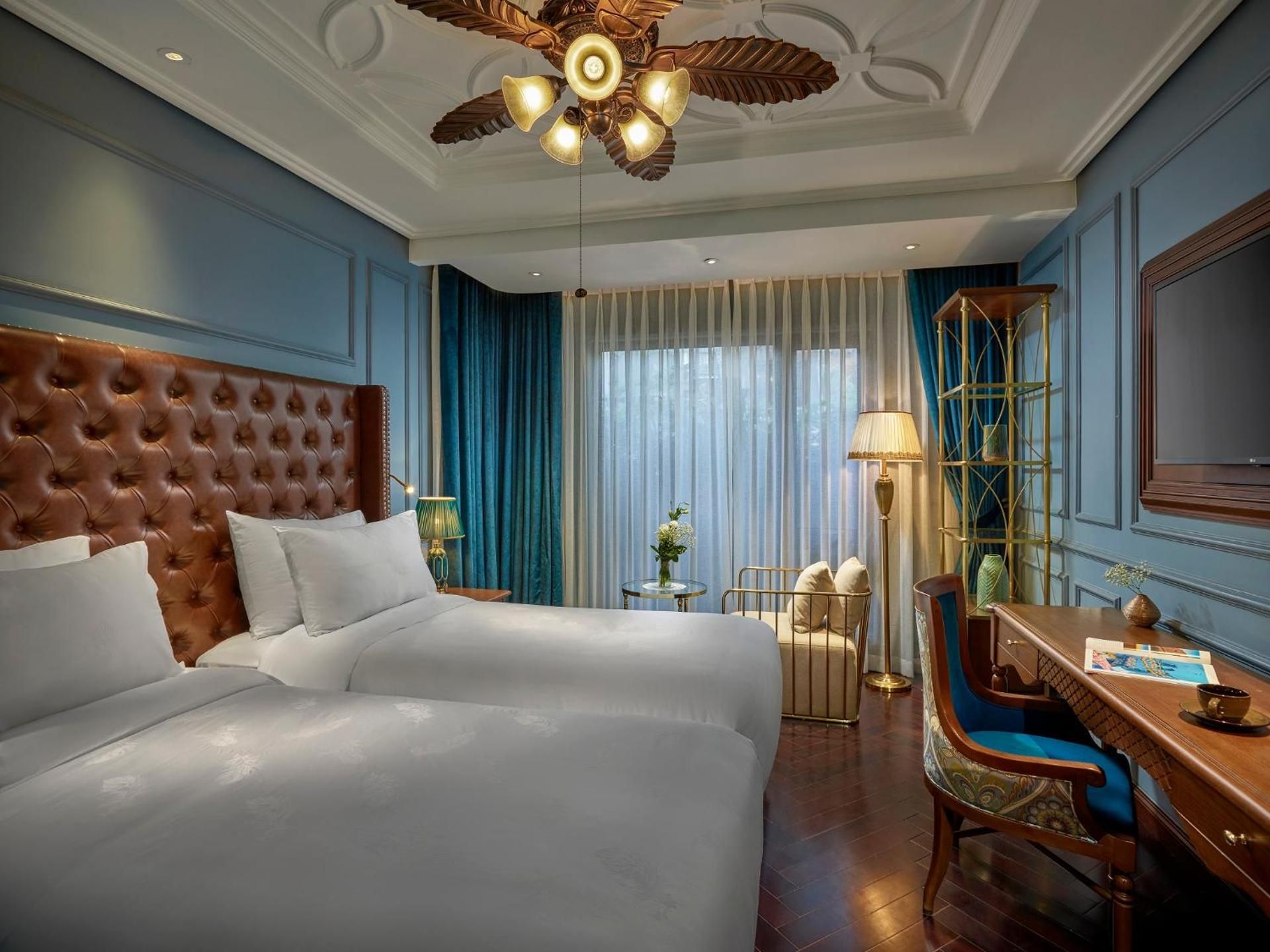 Peridot Grand Luxury Boutique Hotel Chic Room 5